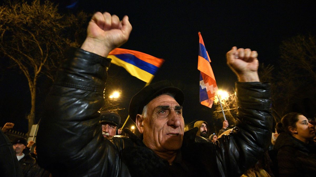 Fanatici, radikalismus a velký šok, popisuje arménské protesty novinářka